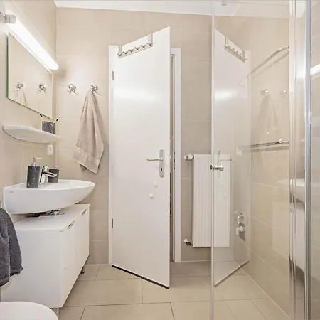 Seeblick Oberdeck Apartment *