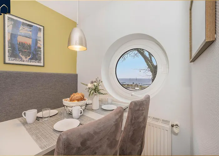 Seeblick Oberdeck 아파트 코세로우